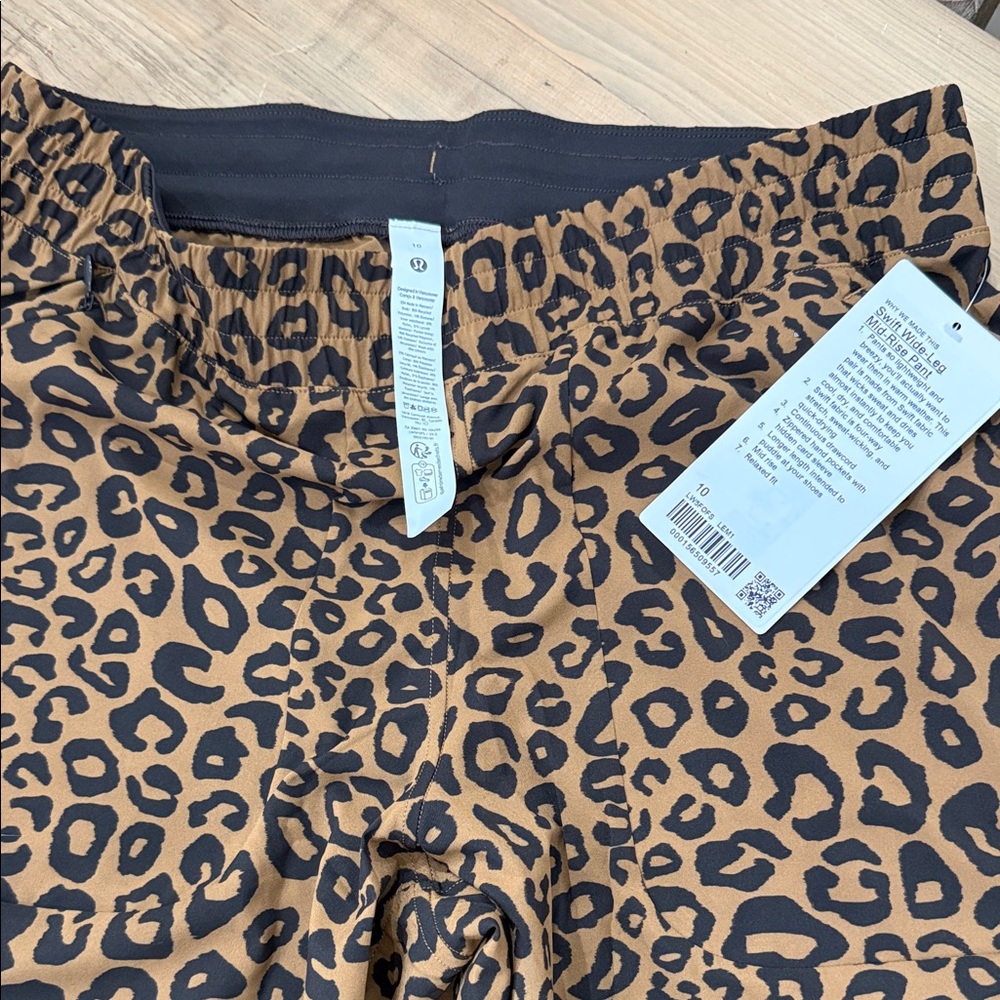 Lululemon Women’s Swift Wide-Leg Mid Rise Pant